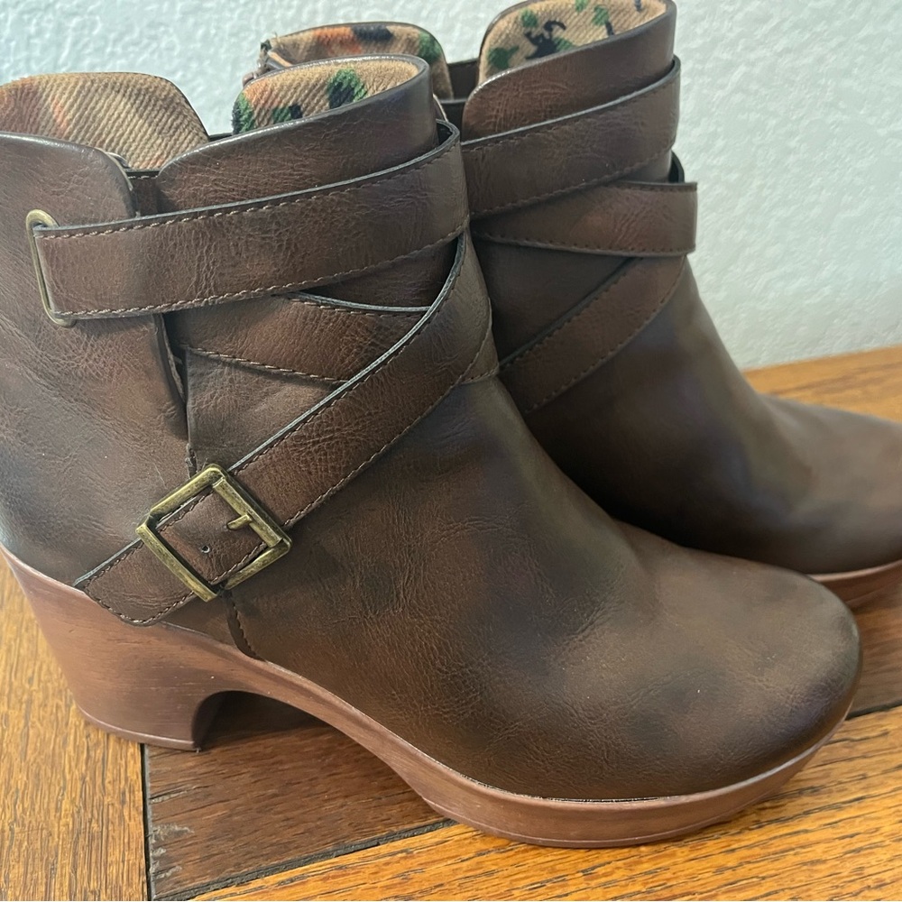 boc Women's Briley Inside Zipper Comfort Bootie Size 8M - Picture 3 of 13